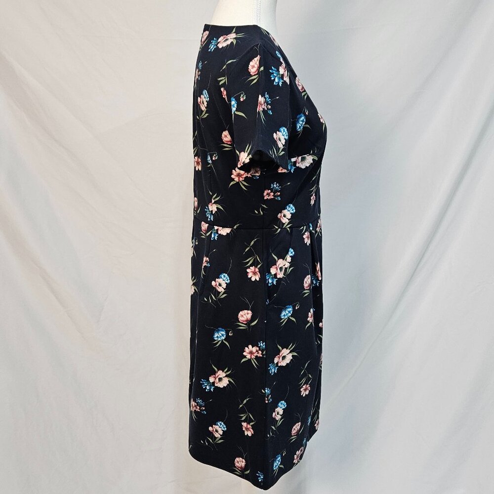 LOFT - Size 6 - Floral Printed Dress with Pockets photo 2