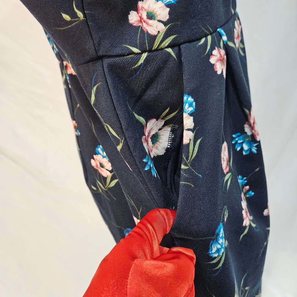 LOFT - Size 6 - Floral Printed Dress with Pockets photo 4