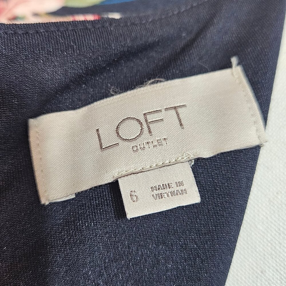 LOFT - Size 6 - Floral Printed Dress with Pockets photo 5