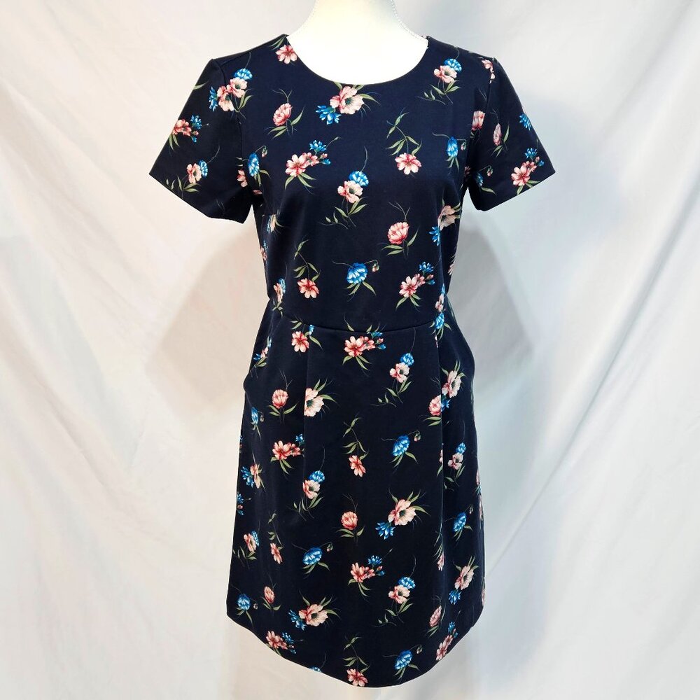 LOFT - Size 6 - Floral Printed Dress with Pockets