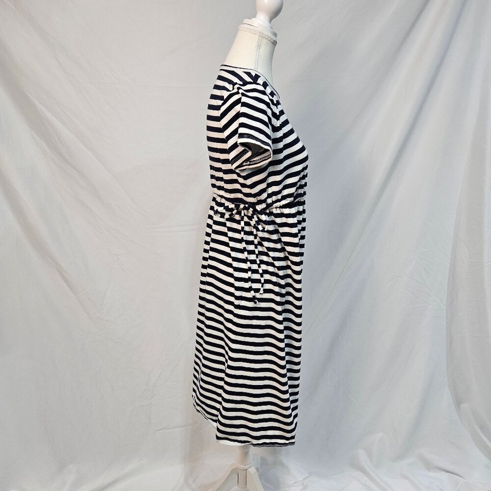 Isabel Maternity by Ingrid & Isabel - Size M - Striped Maternity Dress photo 5