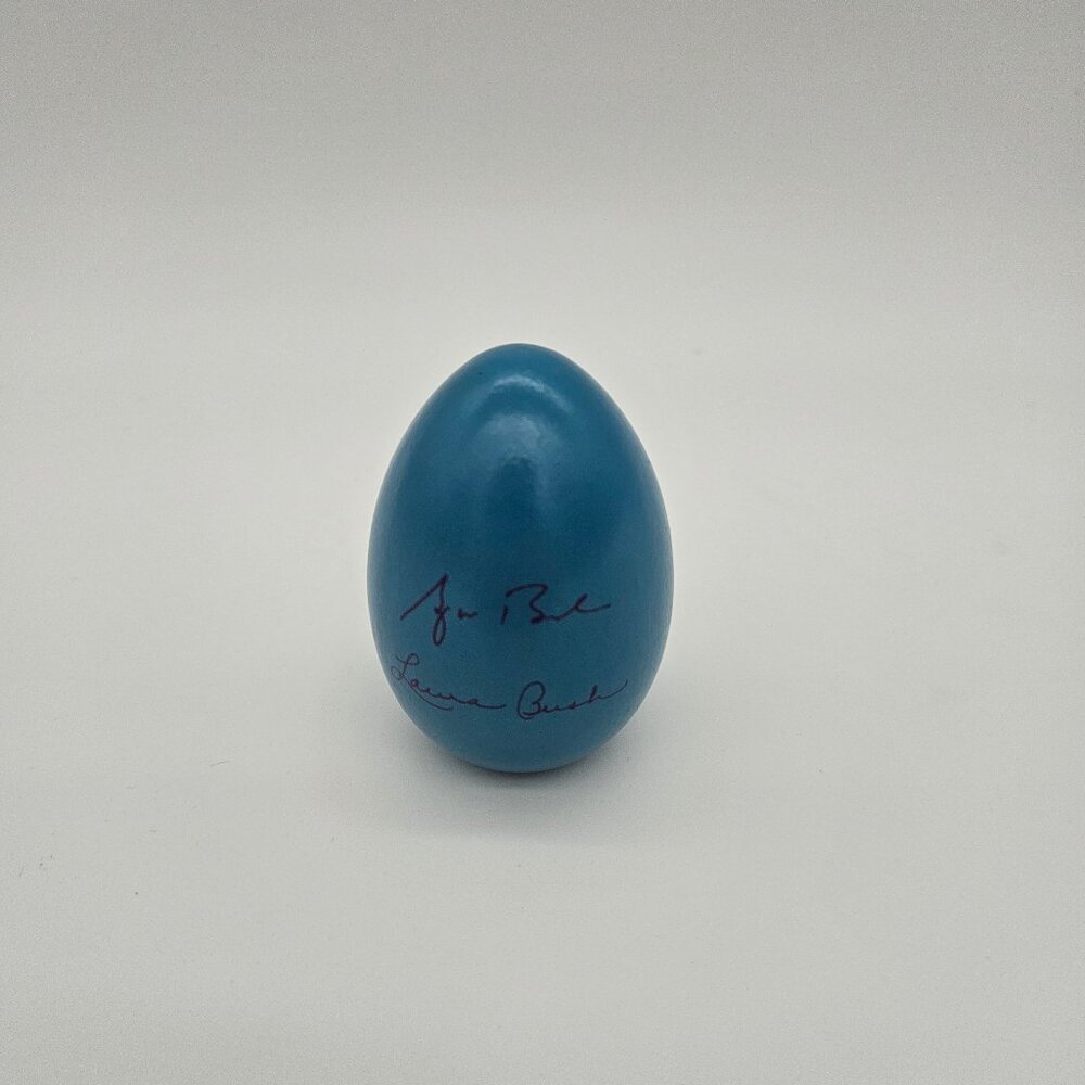 2003 WHITE HOUSE EASTER EGG - BLUE - COLLECTIBLE ITEM photo 2