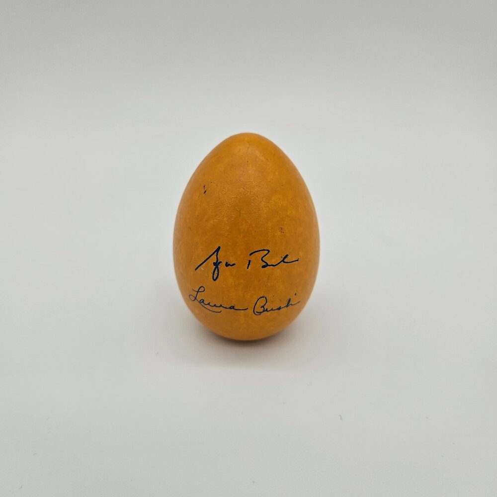2005 WHITE HOUSE EASTER EGG - ORANGE - COLLECTIBLE ITEM photo 2