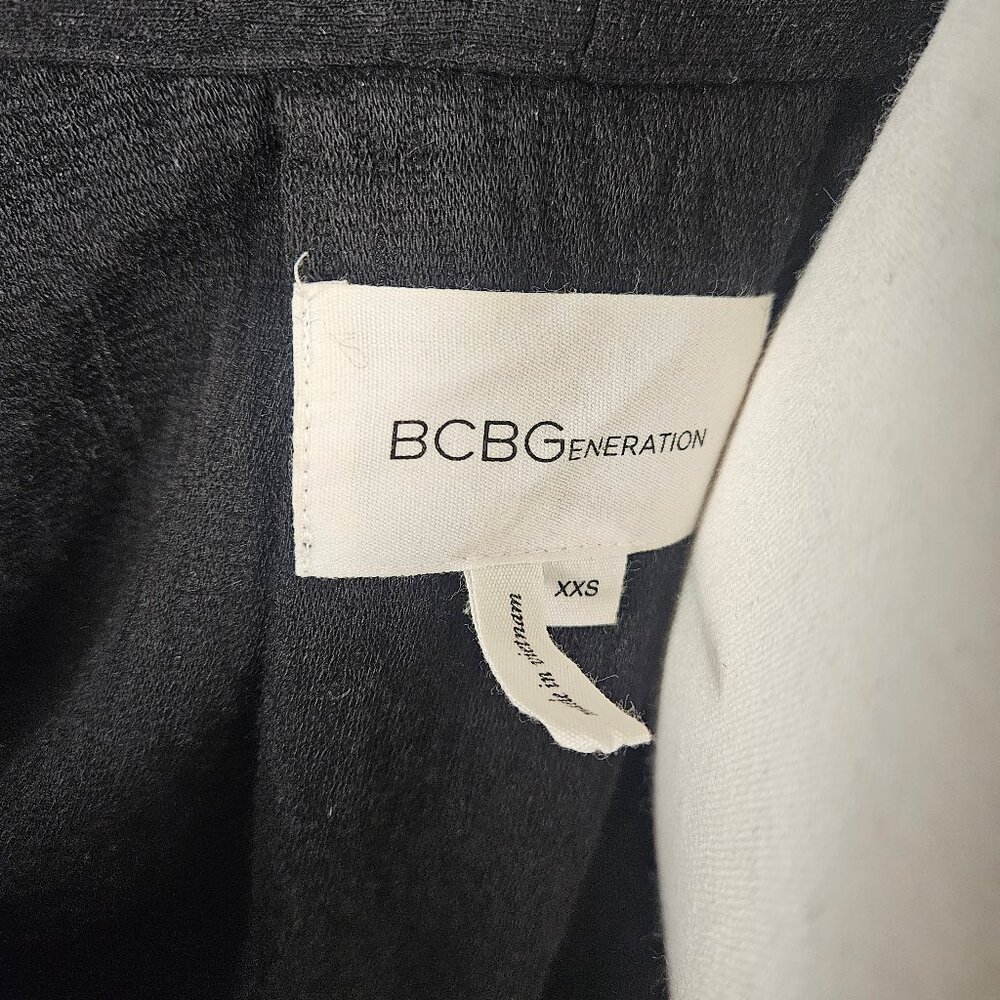 BCBG - Size: XXS - Cropped Zip-Up Jacket photo 4