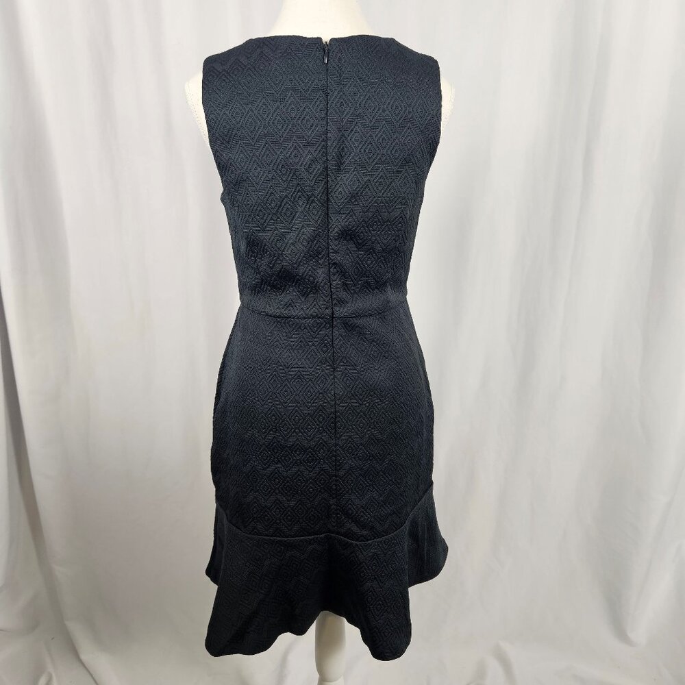 Banana Republic - Size: 6 - Dark Green Geo Pattern Dress photo 3