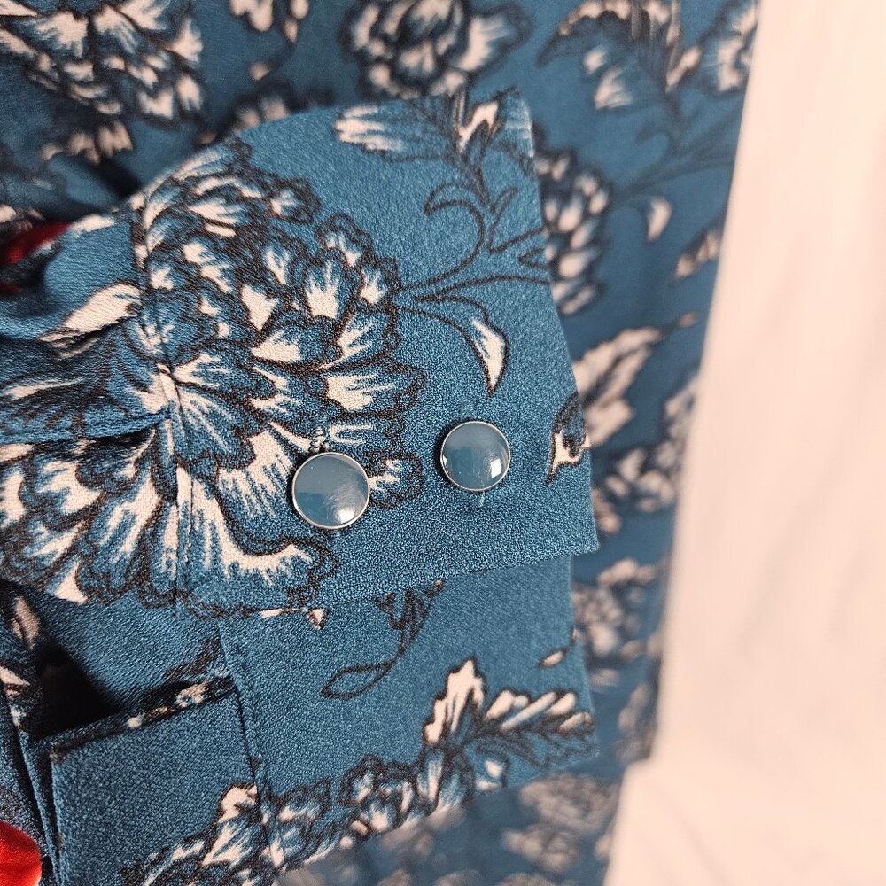 Banana Republic - Size: 6 - Chic Floral Dress photo 4
