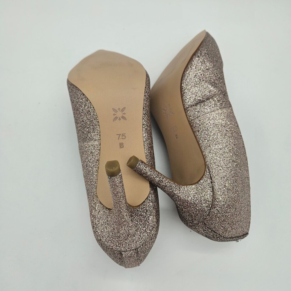 BCBG - Size: 7.5 - Sparkly Heels photo 4