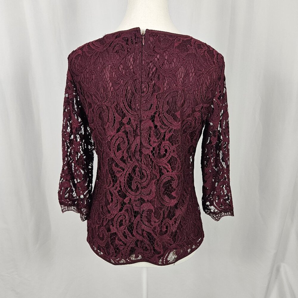 Adrianna Papell - Size: M - Burgundy Lace Top photo 3