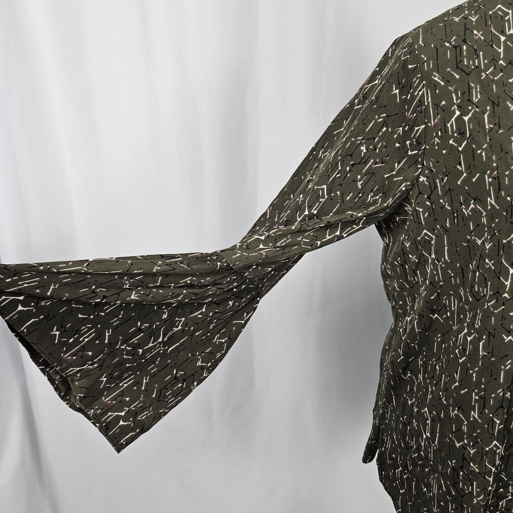 Olive Patterned Women's Top Size Medium photo 3