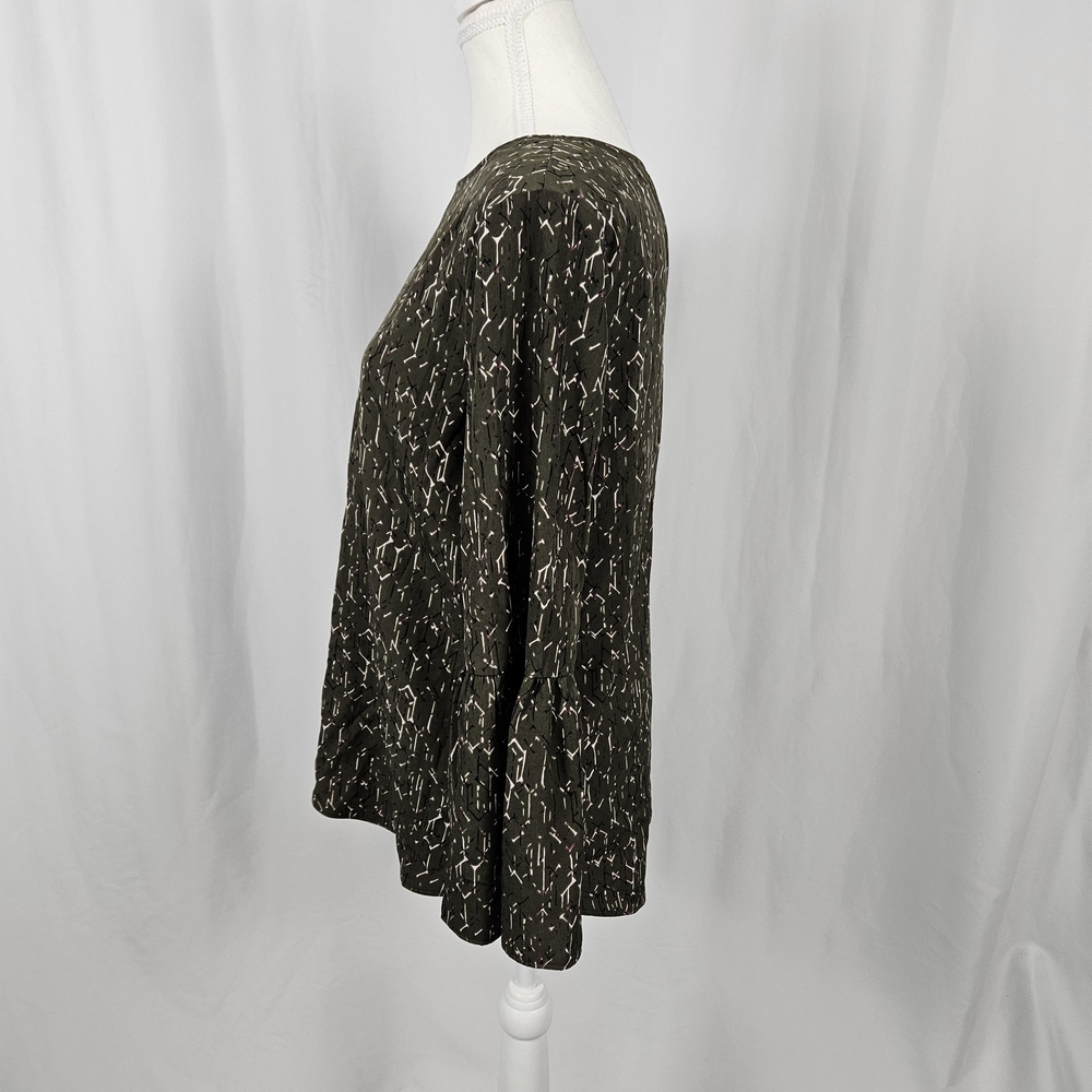 Olive Patterned Women's Top Size Medium photo 7