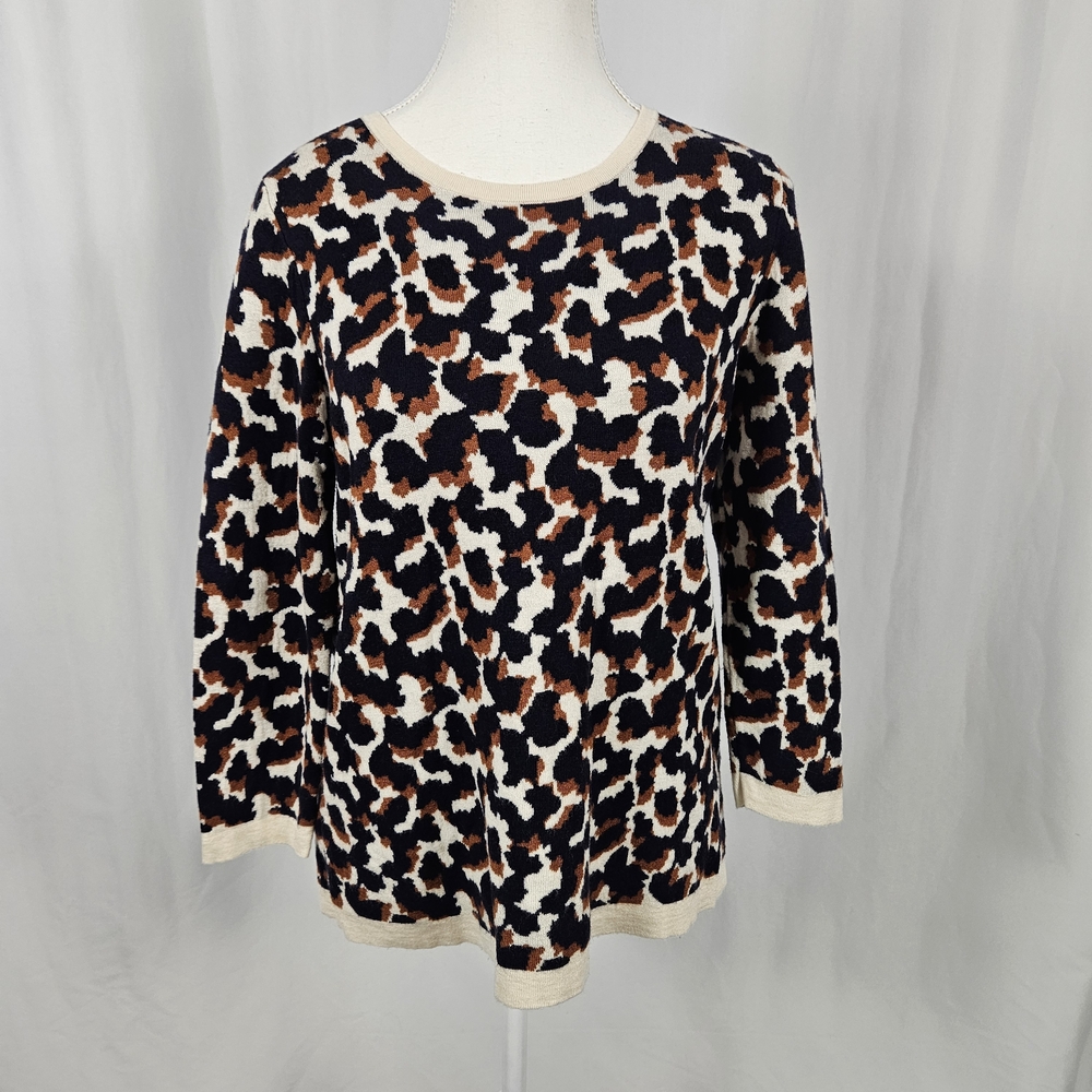 Leopard Print Sweater Size Medium photo 2