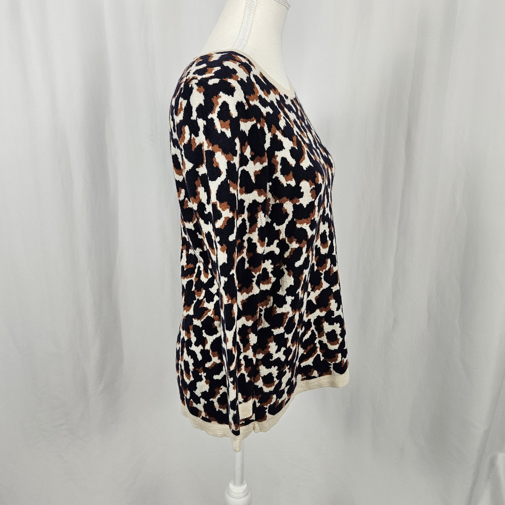 Leopard Print Sweater Size Medium photo 4