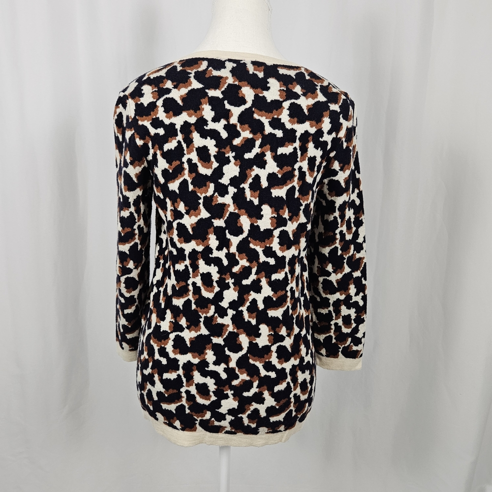 Leopard Print Sweater Size Medium photo 5