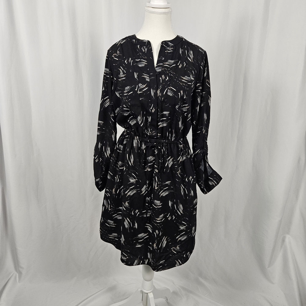 Elegant Black Patterned Dress with Pockets Size 6