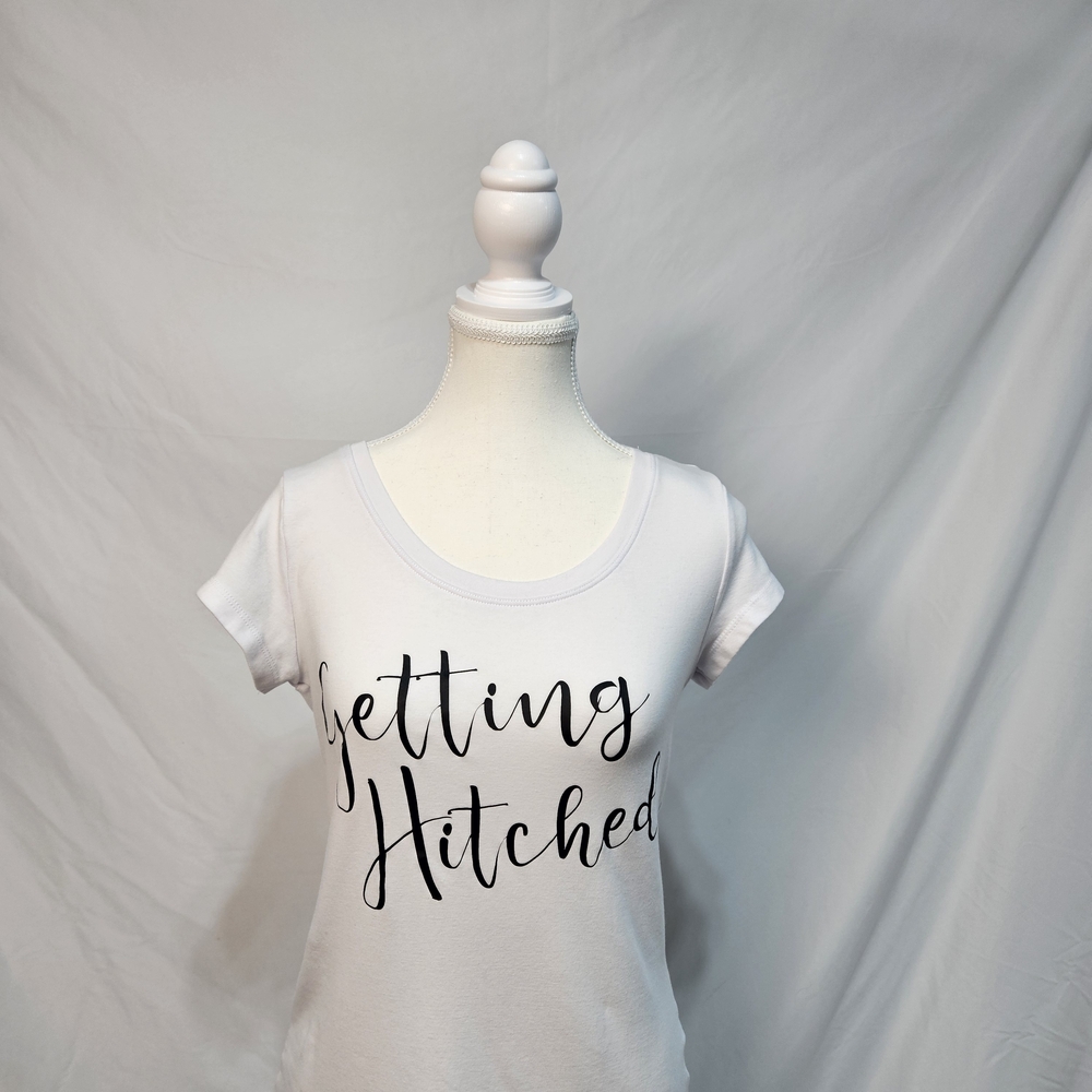Cynthia Rowley White T-Shirt Getting Hitched Size Medium