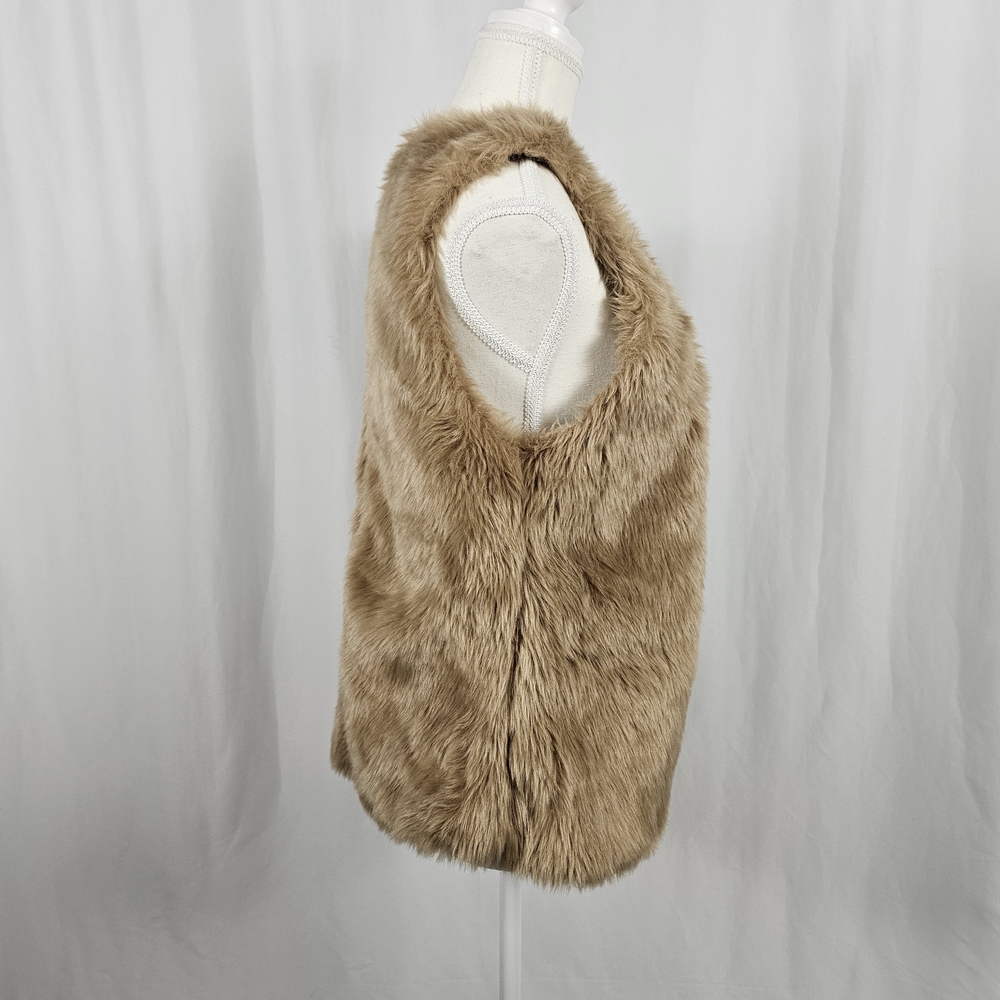 Women's Faux Fur Vest - Tan Size Medium photo 2