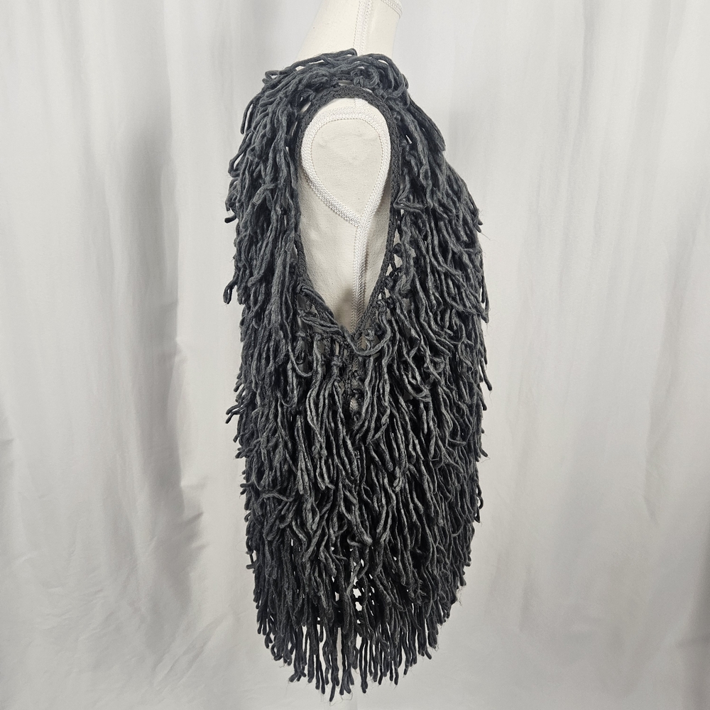 Stylish Gray Fringe Vest Size Large photo 3