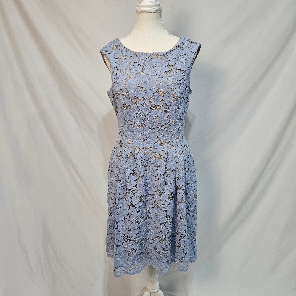 Vince Camuto Sleeveless Lace Dress in Soft Blue Size 8