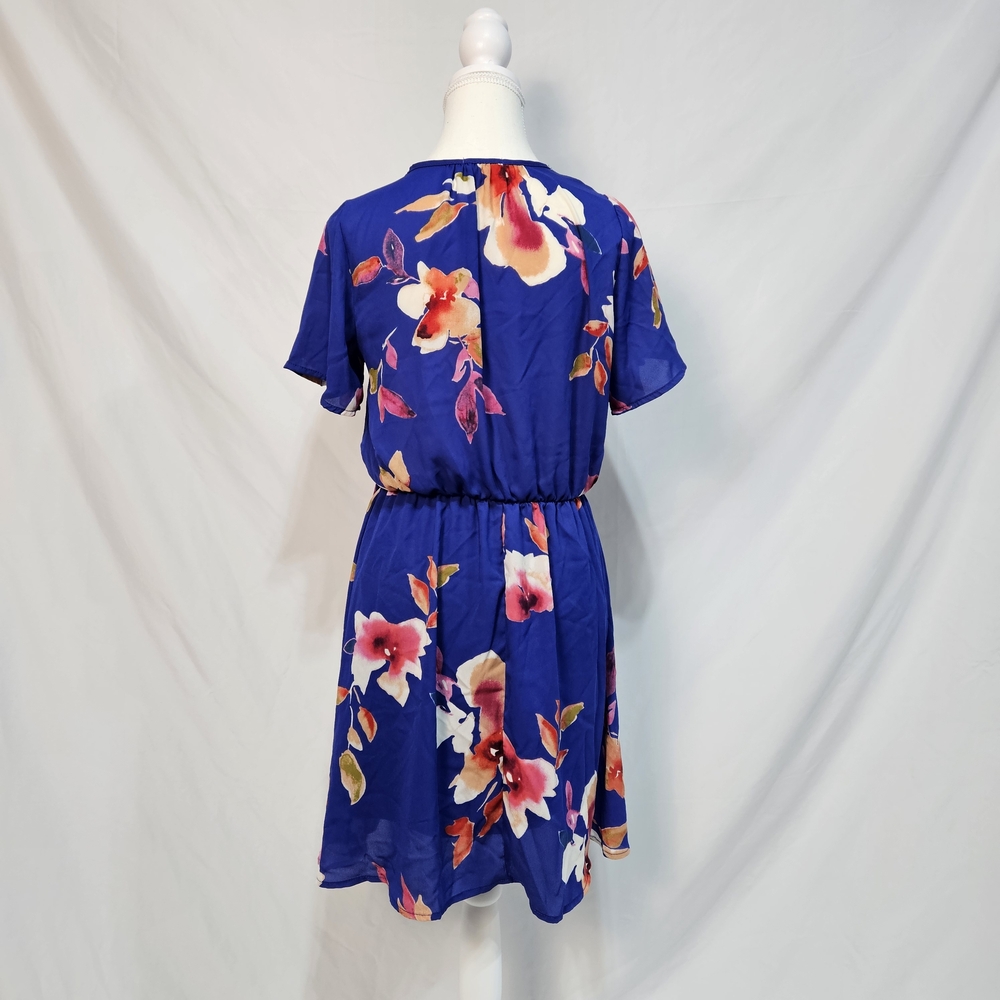 Sienna Sky Floral Blue Wrap Dress Size Medium photo 3