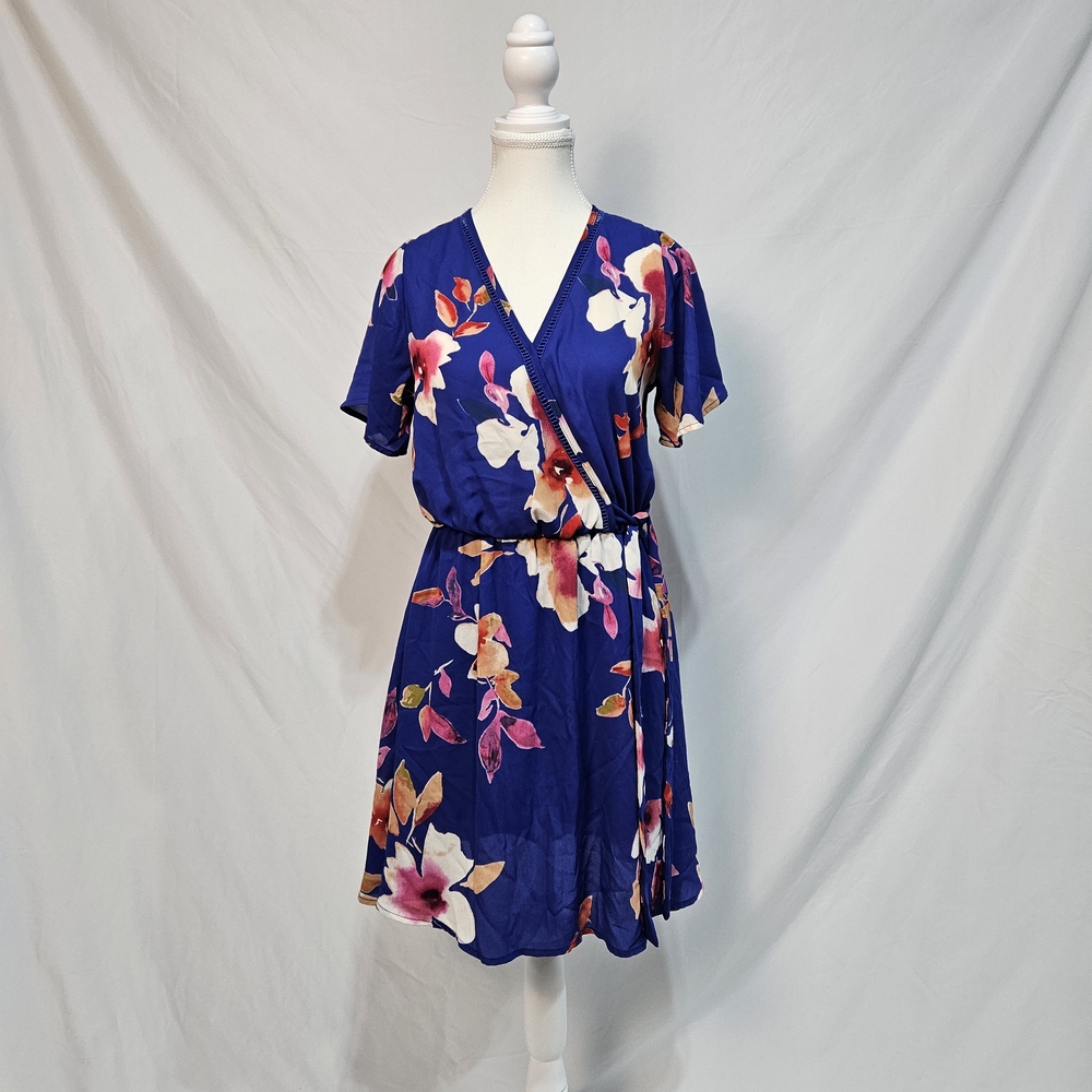 Sienna Sky Floral Blue Wrap Dress Size Medium