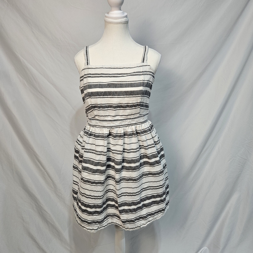 Striped Grey and White Women's Dress Size Medium
