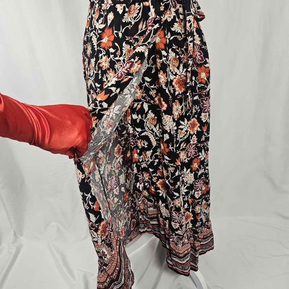 Band of Gypsies Black and Red Floral Midi Dress photo 2