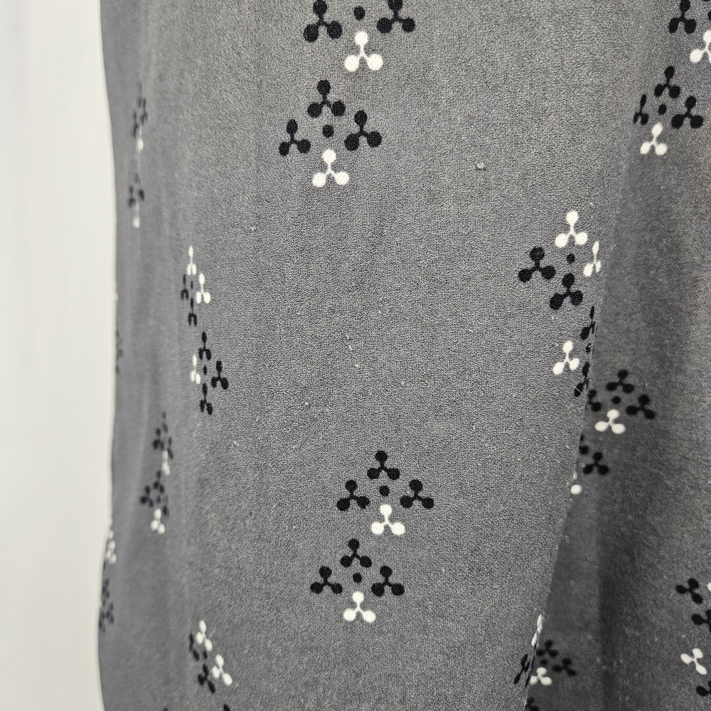 Ann Taylor Factory Gray Sleeveless Top with Floral Pattern Size M photo 3