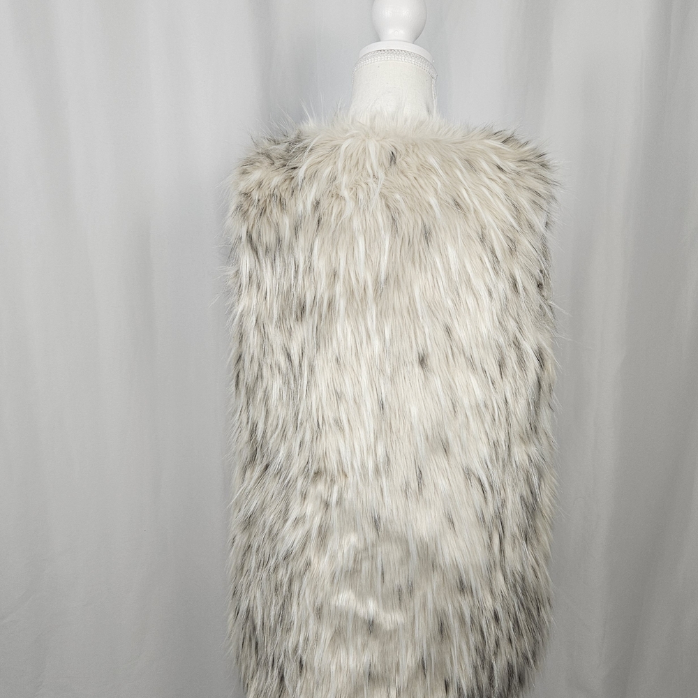 Yaira Cream and Gray Faux Fur Vest Size S photo 2