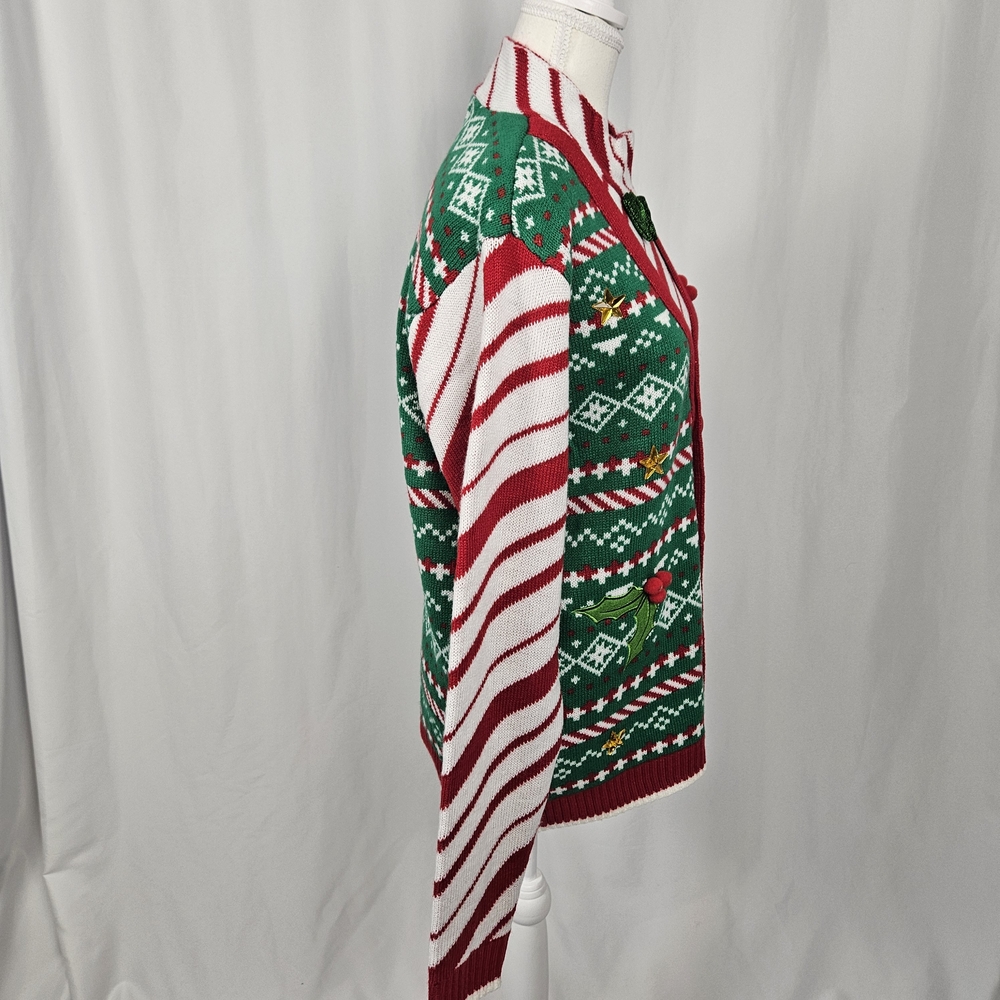 NWT Festive Red and Green Men's Sweater Size Medium photo 5