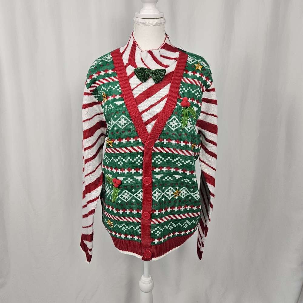NWT Festive Red and Green Men's Sweater Size Medium