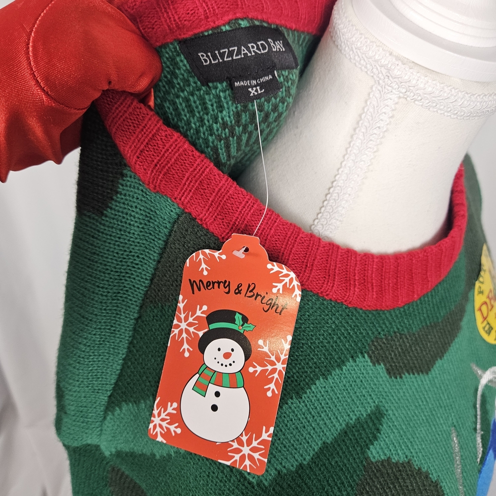 NWT Festive Green Camouflage Sweater with Deer Design Size XL photo 7
