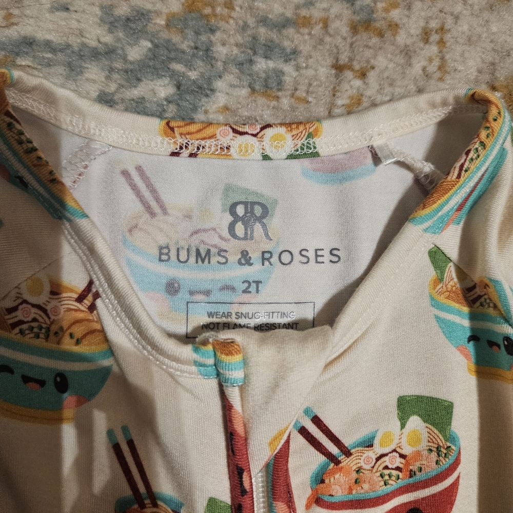 Bums and Roses Ramen Print Sleeper Size 2T photo 3