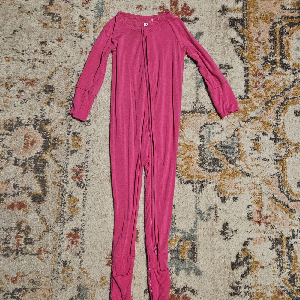 Bums & Roses Pink Toddler Sleeper Size 2T photo 3