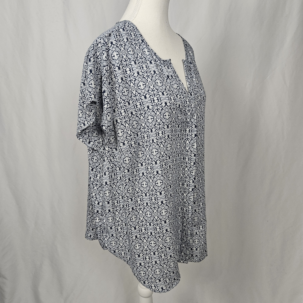 Cynthia Rowley Navy Blue and White Button Up Tile Print Top Size 1X