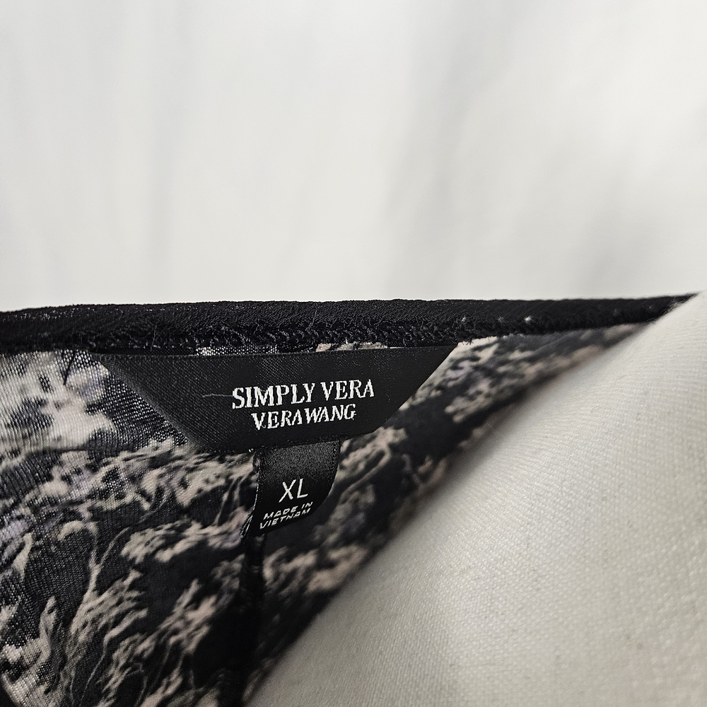 Simply Vera Vera Wang Black Floral Blouse Size XL photo 3