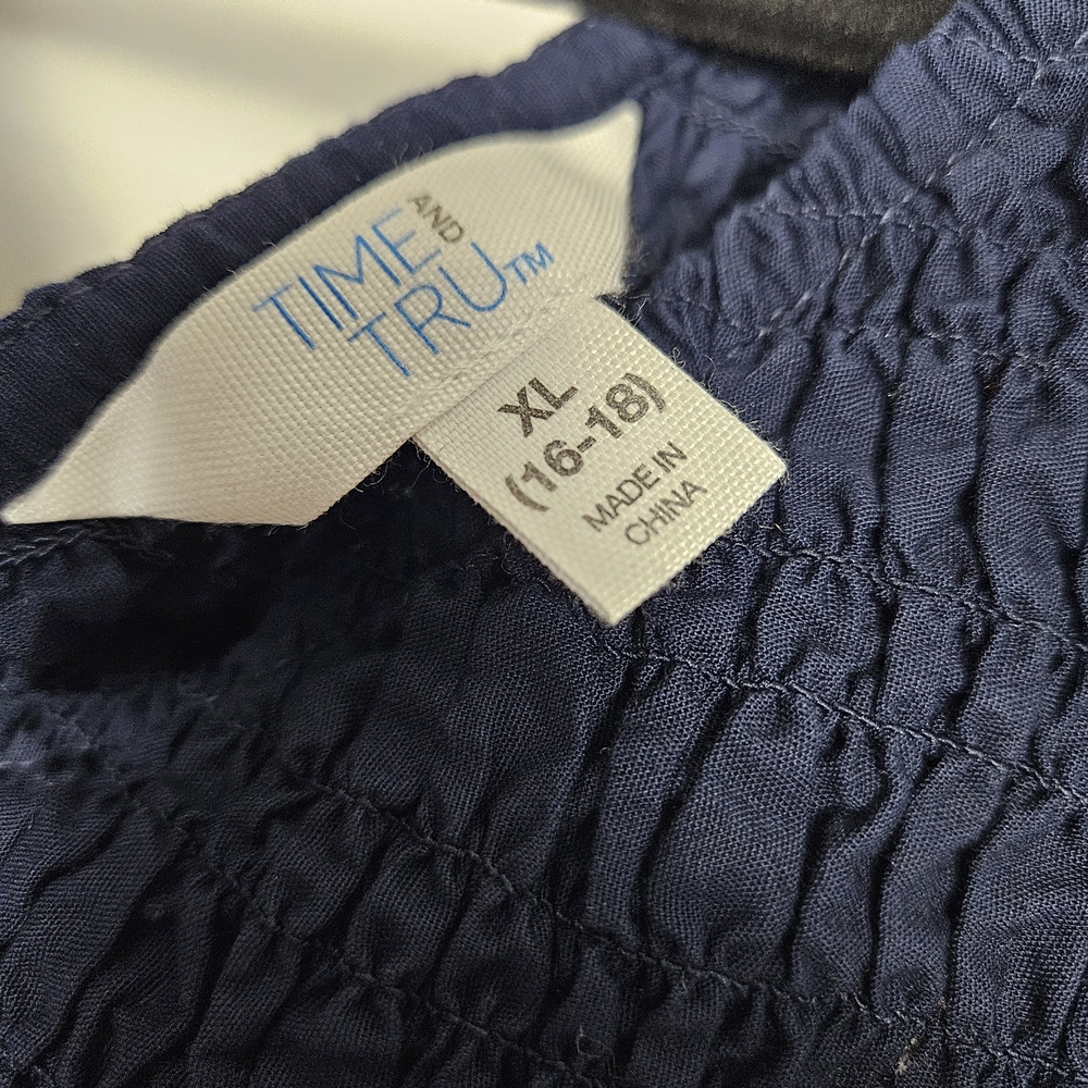 Time and Tru Navy Eyelet Ruffle Blouse Size XL photo 4