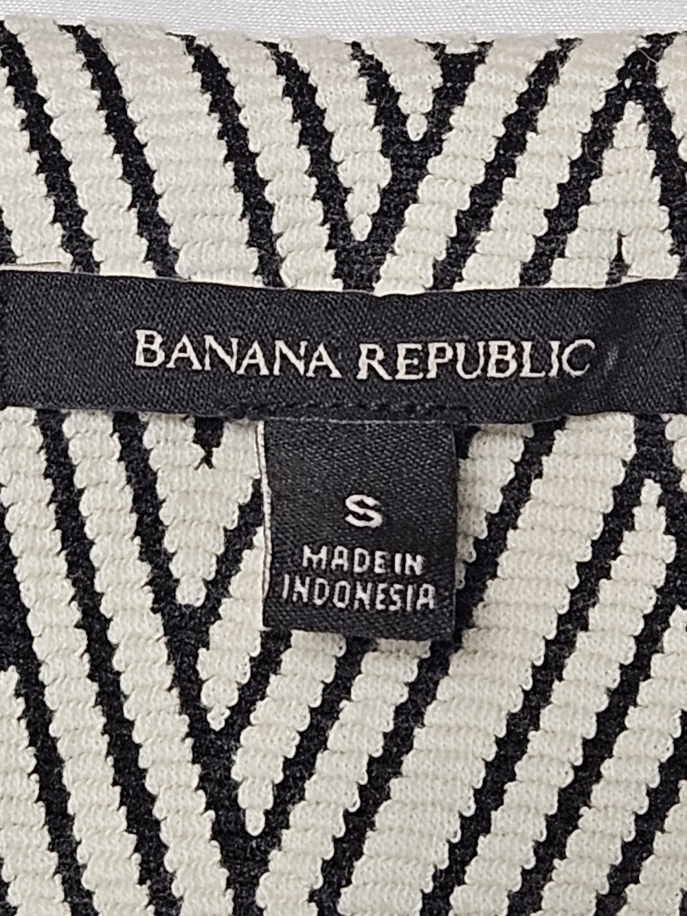 Banana Republic Black and White Chevron Collarless Jacket photo 2