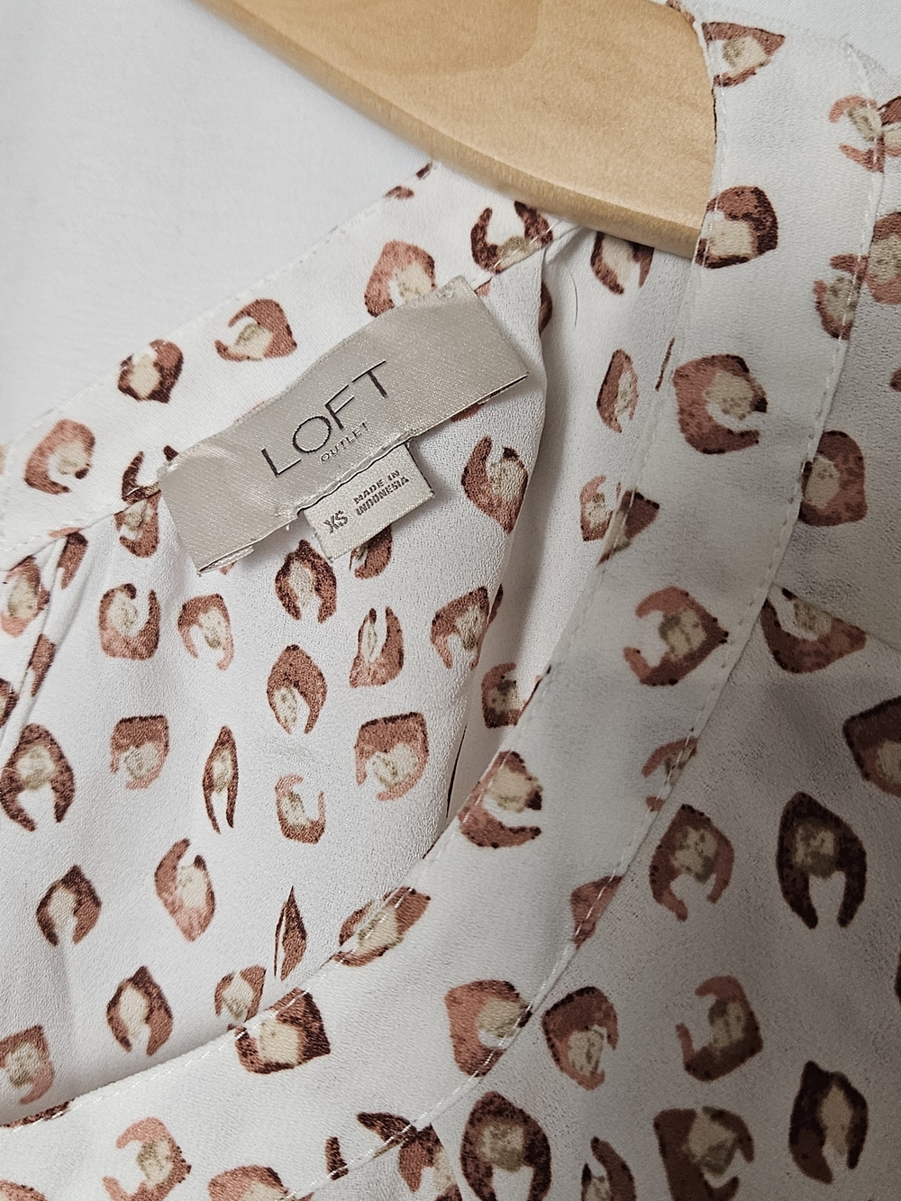 LOFT Cream Blouse with Brown Spot Print and Ruffle Sleeves photo 3