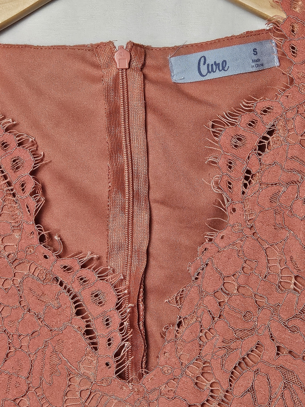 Coral Lace Midi Dress - V-Neck Sleeveless photo 2