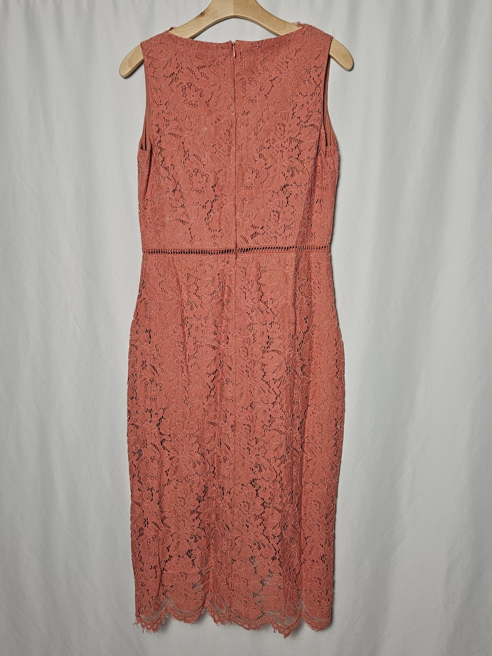 Coral Lace Midi Dress - V-Neck Sleeveless photo 4