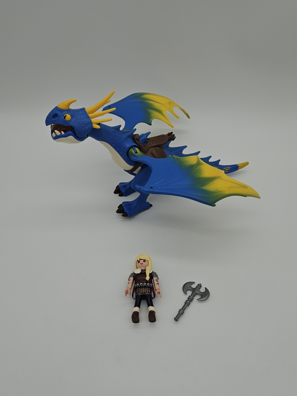 How to Train Your Dragon Astrid and Stormfly
