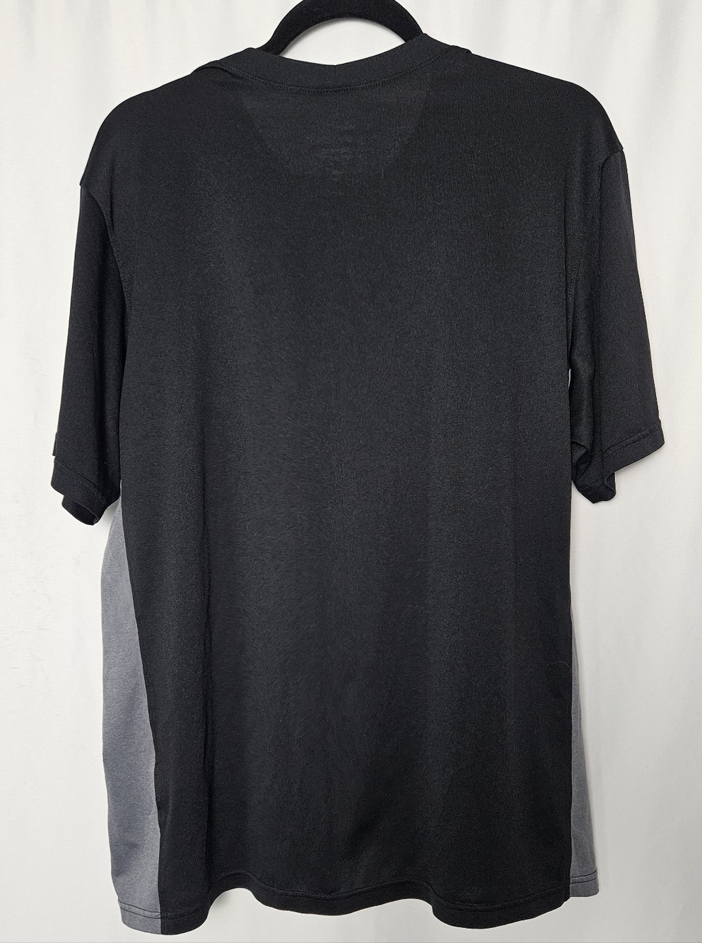 Nike Men's Black Short-Sleeve Dri-FIT Athletic Tee with Gray Panels Size Large photo 3