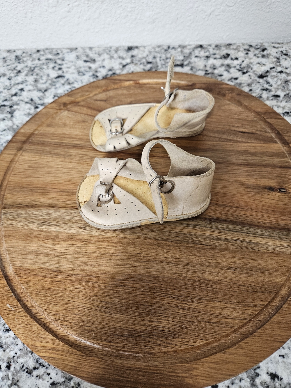 Vintage 1950s Baby Beige Sandals with Buckle Closure photo 2
