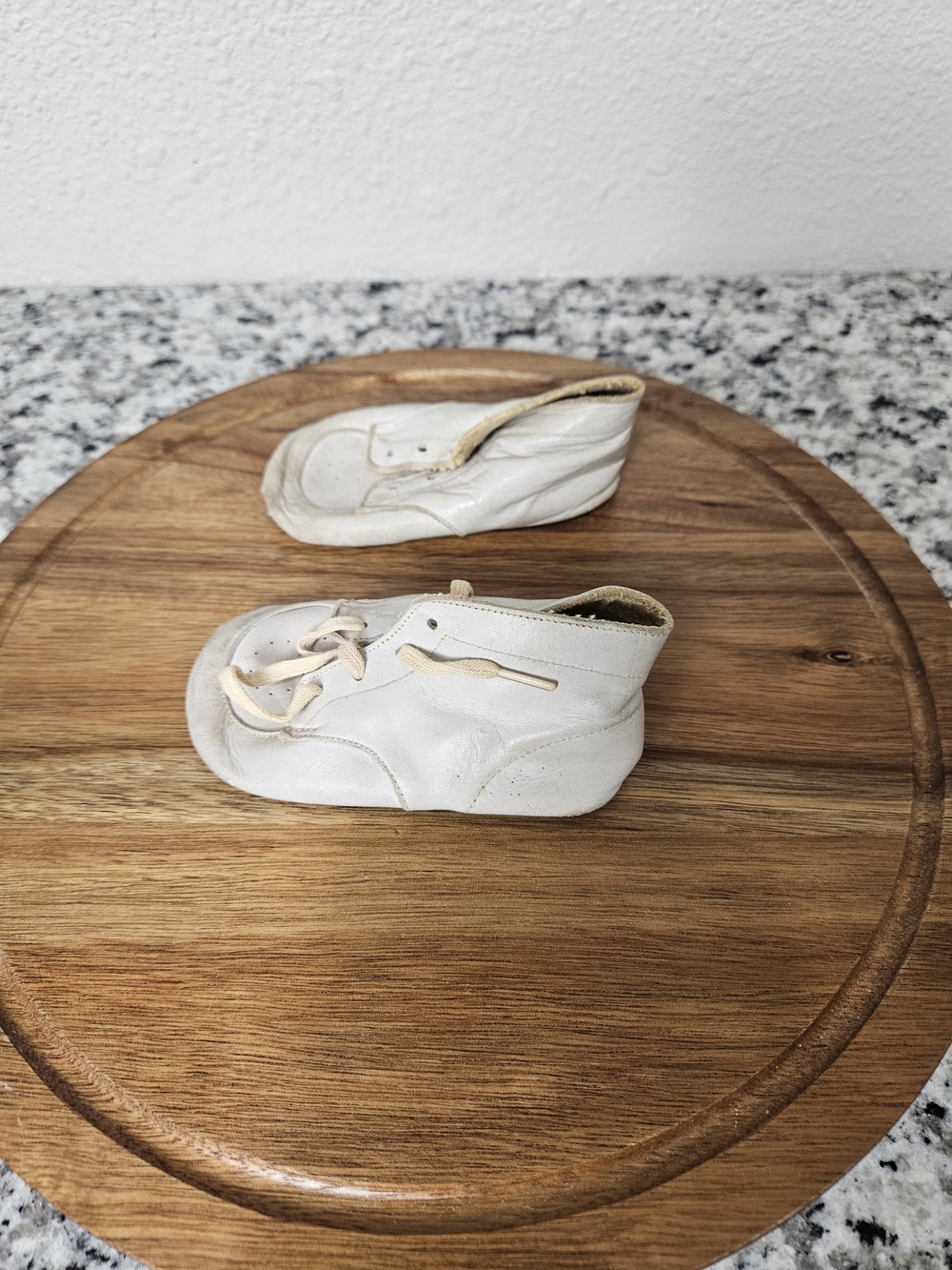 Vintage 1950s Baby Shoes photo 2