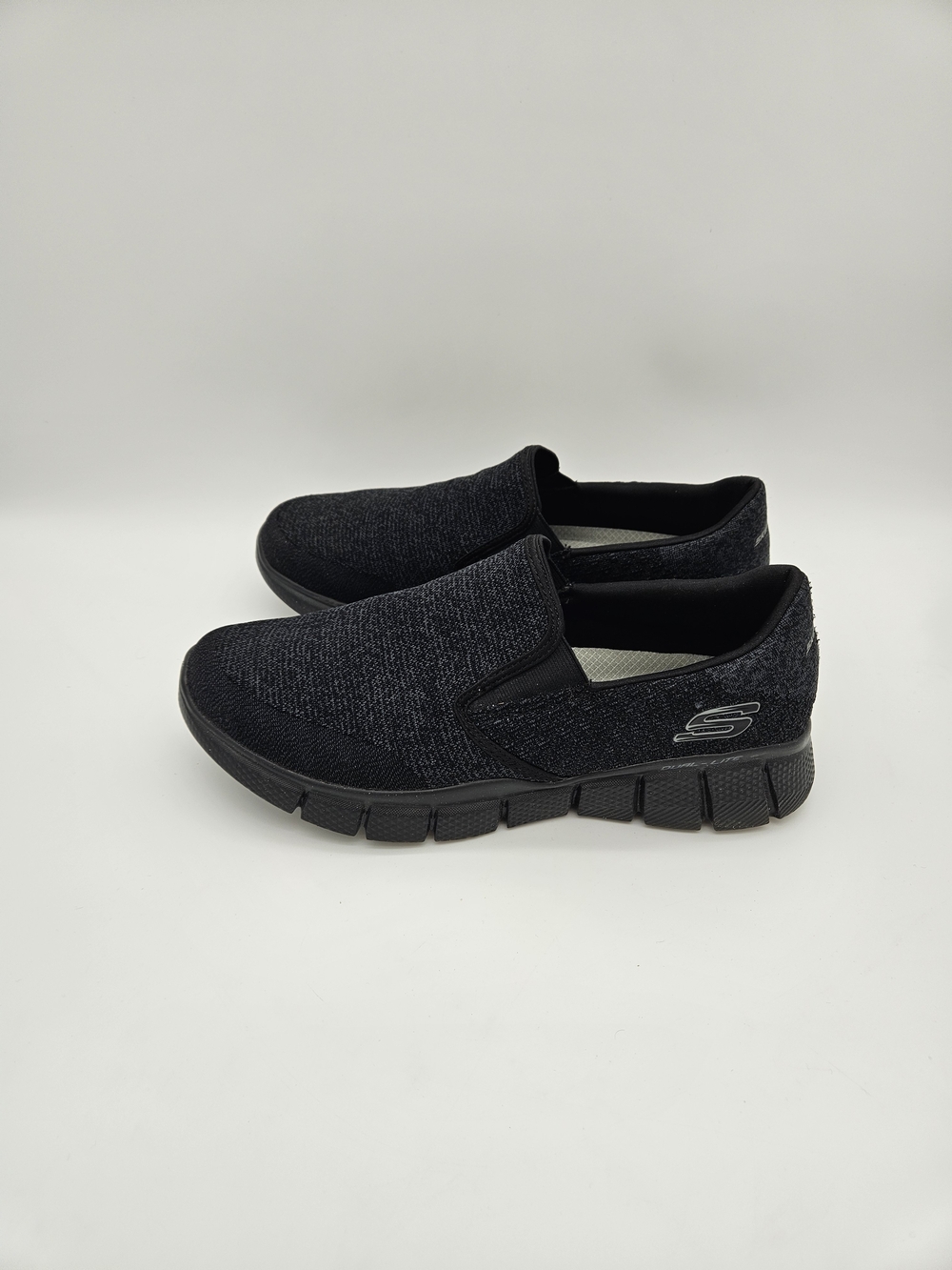 Skechers Slip-On Knit Walking Shoes in Black Size 11