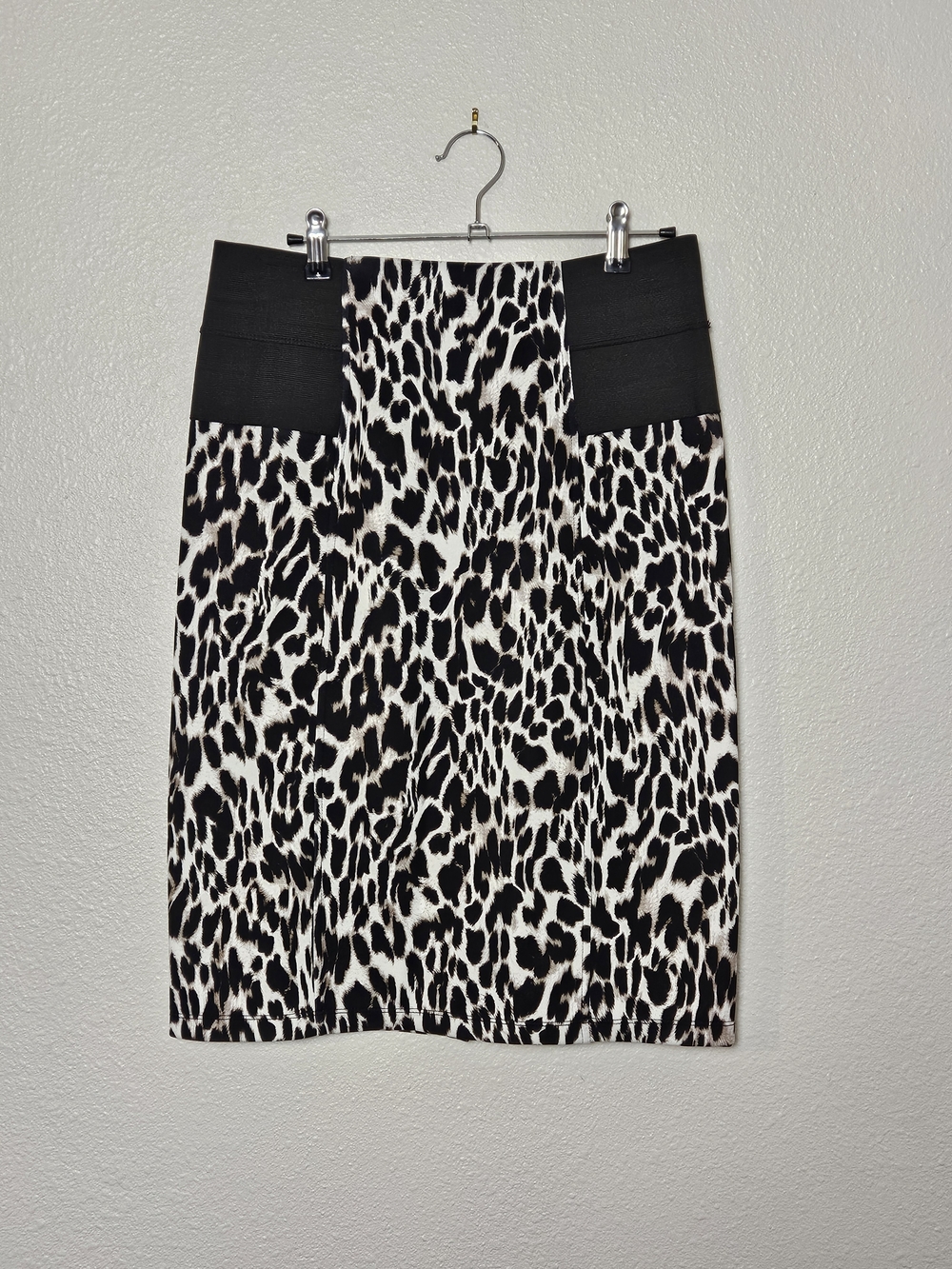 Calvin Klein Black and White Leopard-Print Pencil Skirt Size 6 photo 2
