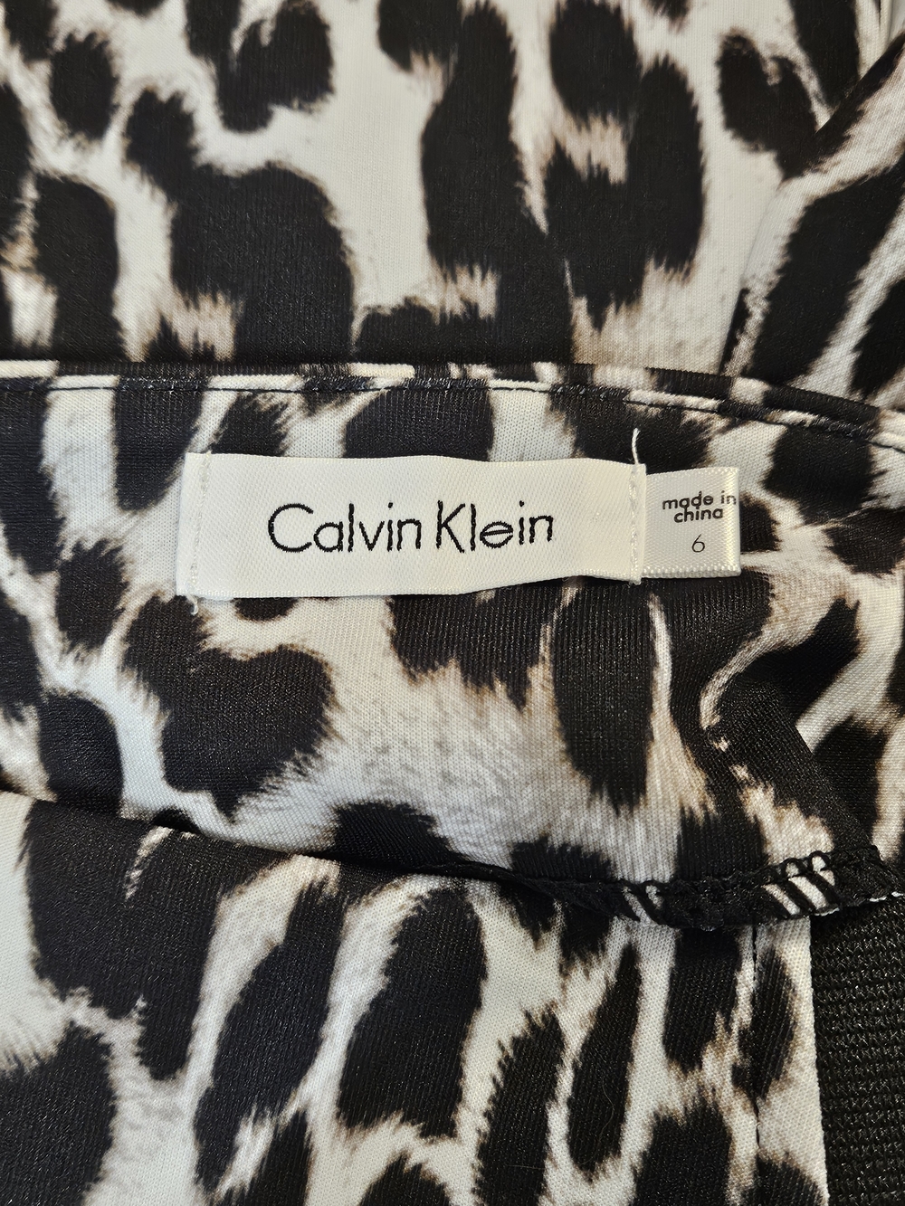 Calvin Klein Black and White Leopard-Print Pencil Skirt Size 6 photo 4