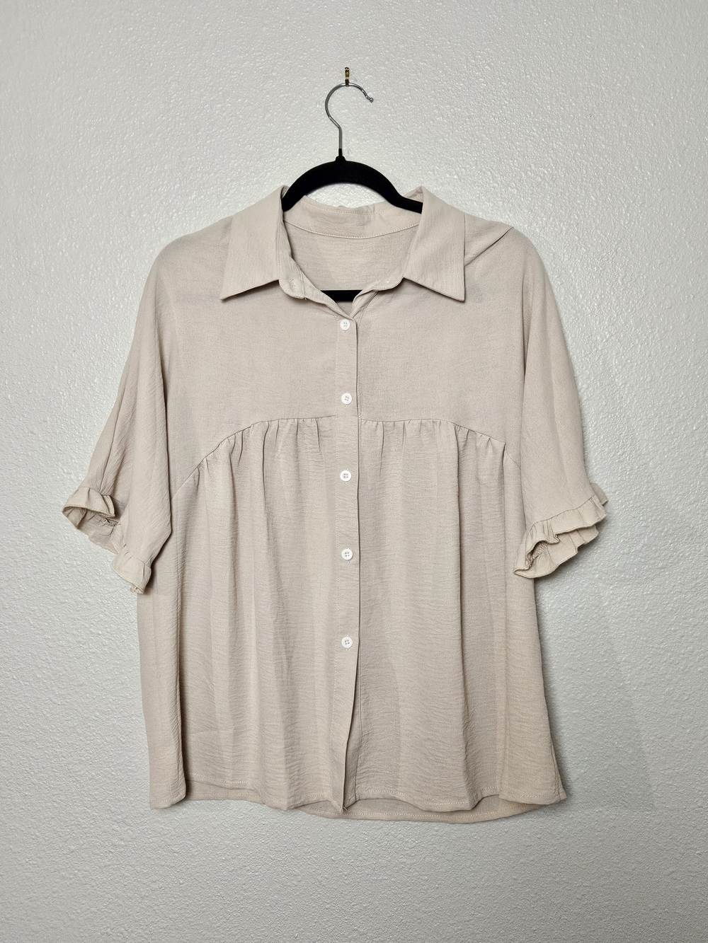 Classic Button-Front Ruffle Sleeve Blouse - Cream Size Large
