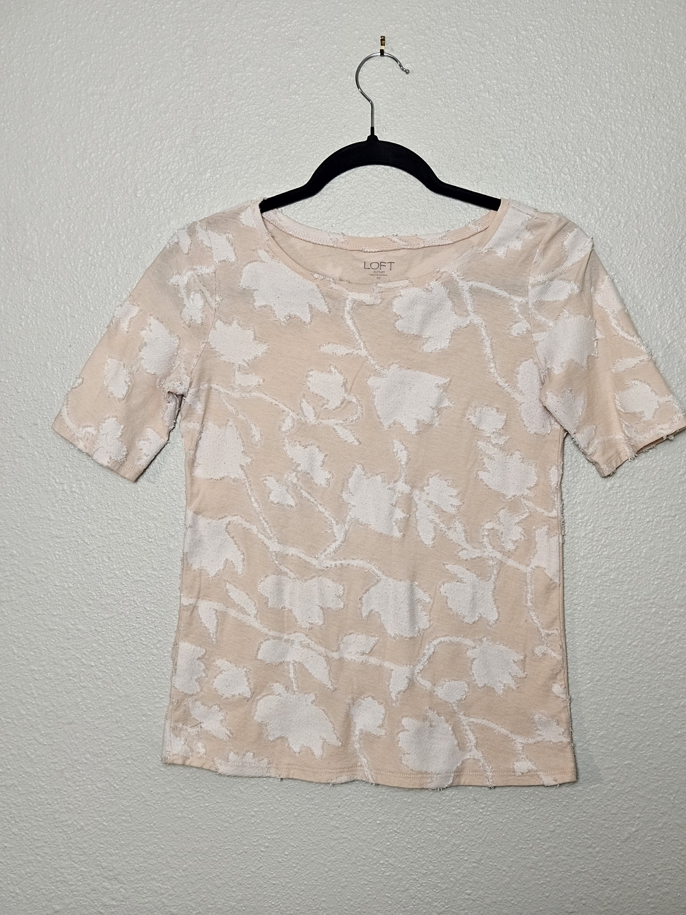 LOFT Pale Pink and White Floral Short Sleeve Tee