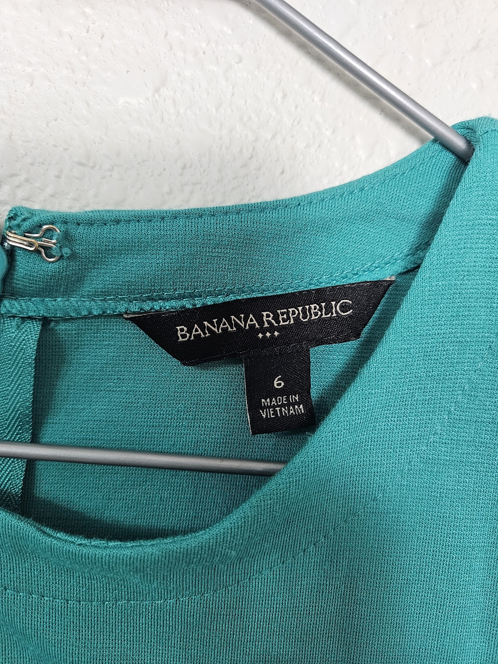 Banana Republic Sleeveless Dress Size 6 with Pockets photo 2